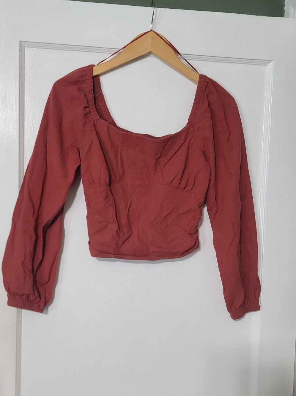 Women's Size Medium- Rust Long-Sleeve Square Neck Cropped Top